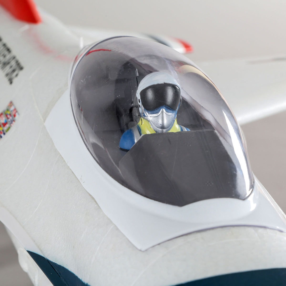 EFL178500 F-16 Thunderbirds 70mm EDF Jet BNF Basic with AS3X and SAFE Select