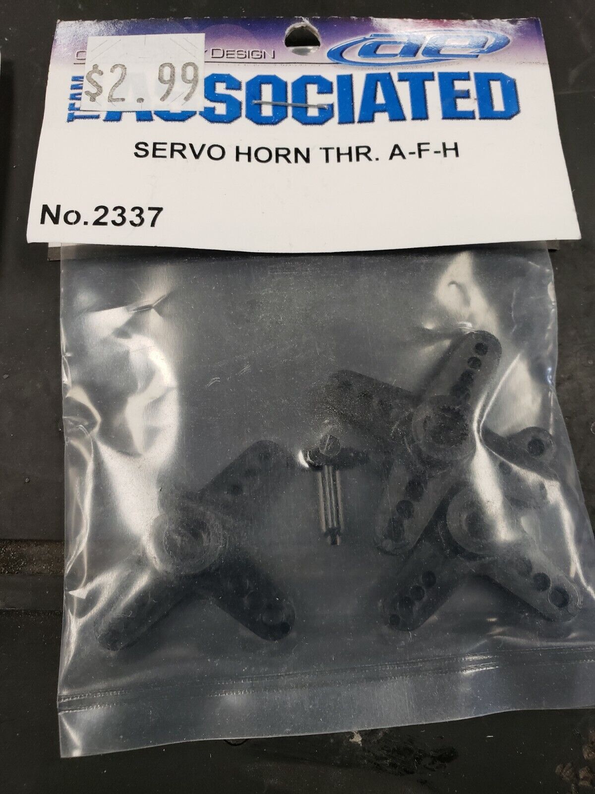 Team Associated 2337 servo horn THR A-F-H