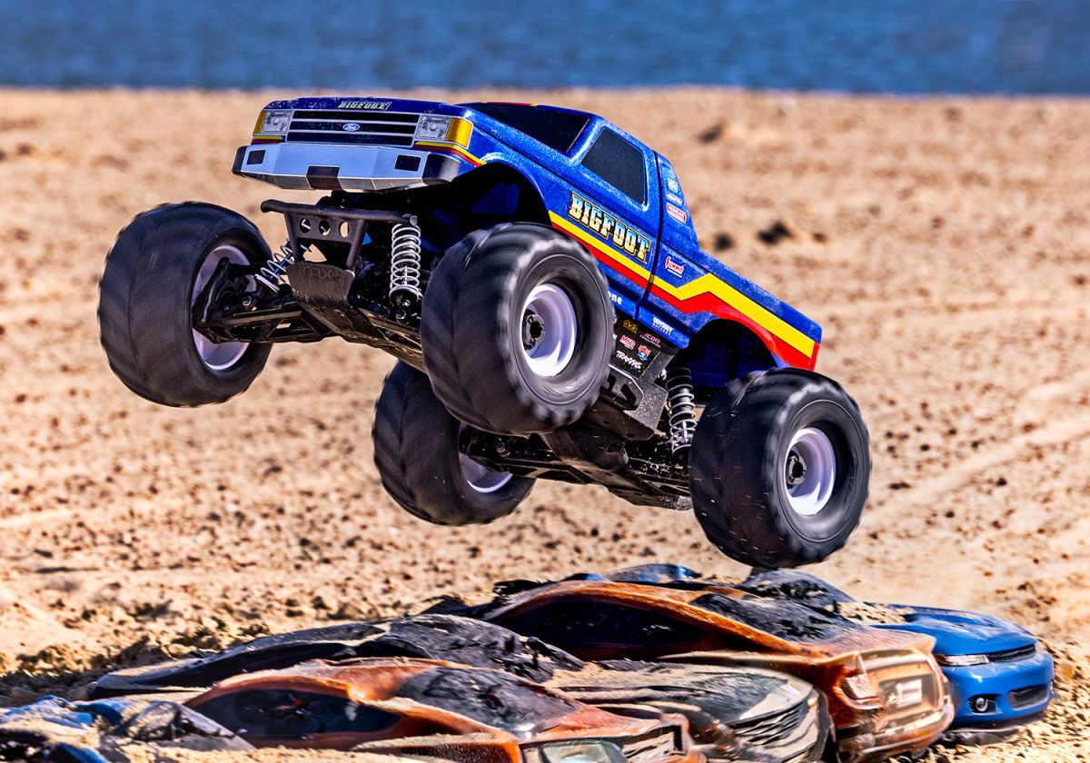 TRA67134-4 BIGFOOT 4X4 BL-2s