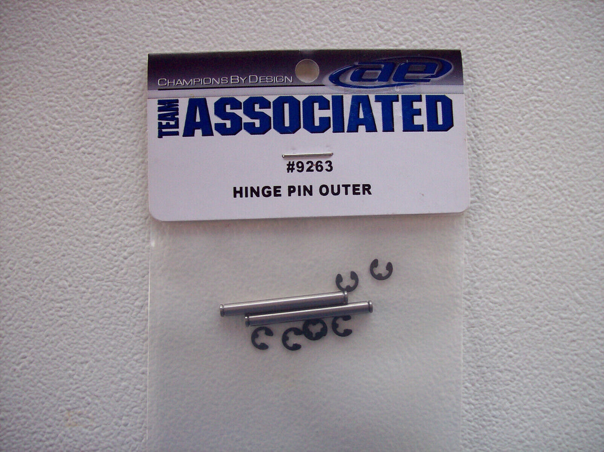 Team Associated 9263 hinge pin outer