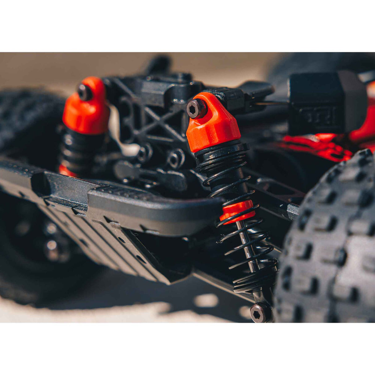 ARA2102T1 1/18 ARRMA GRANITE GROM (Battery & Charger Included)