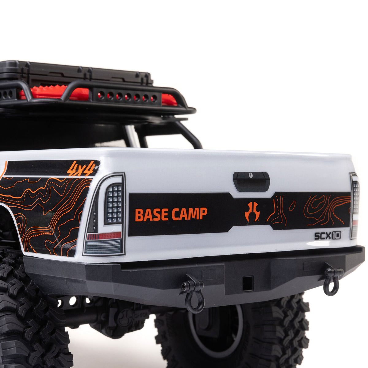 AXI-1375T1 1/10 SCX10 III Base Camp 4X4 RTR Brushed Rock Crawler, White