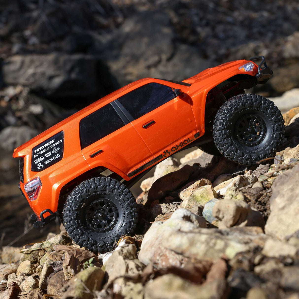 AXI-2035T1 1/24 SCX24 Toyota 4Runner (Battery & Charger Included)