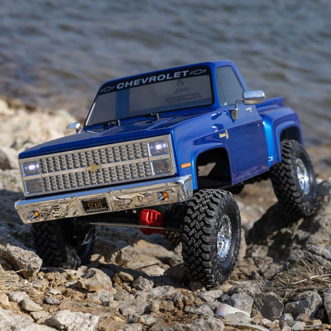 1/10 SCX10 III Base Camp 1982 Chevy K10 4X4 RTR - AXI03030T1