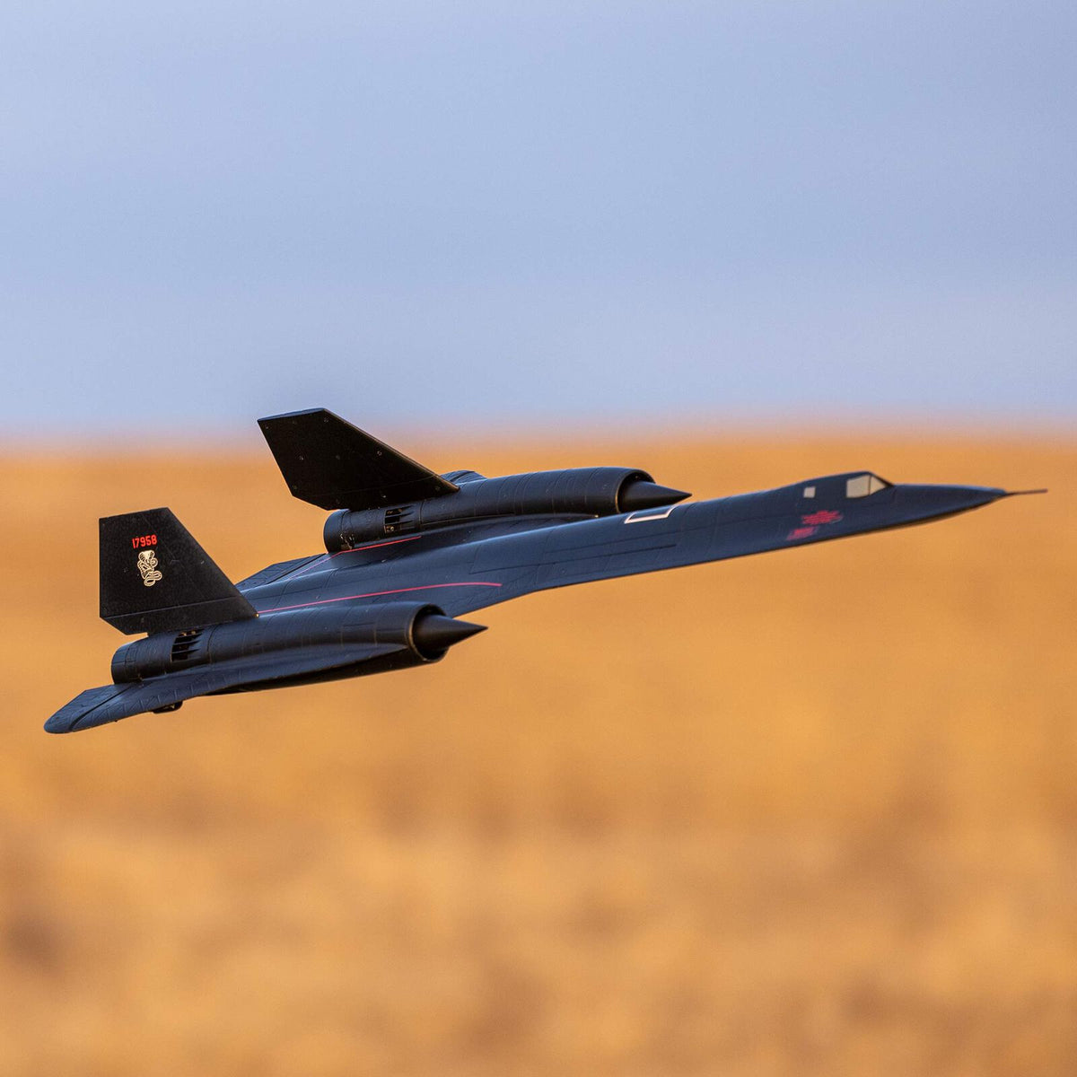 EFL02050 SR-71 Blackbird Twin 40mm EDF BNF Basic with AS3X and SAFE Select
