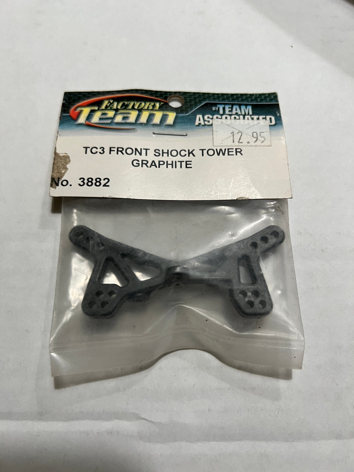TC3 FRONT SHOCK TOWER GRAPHITE-ASC3882