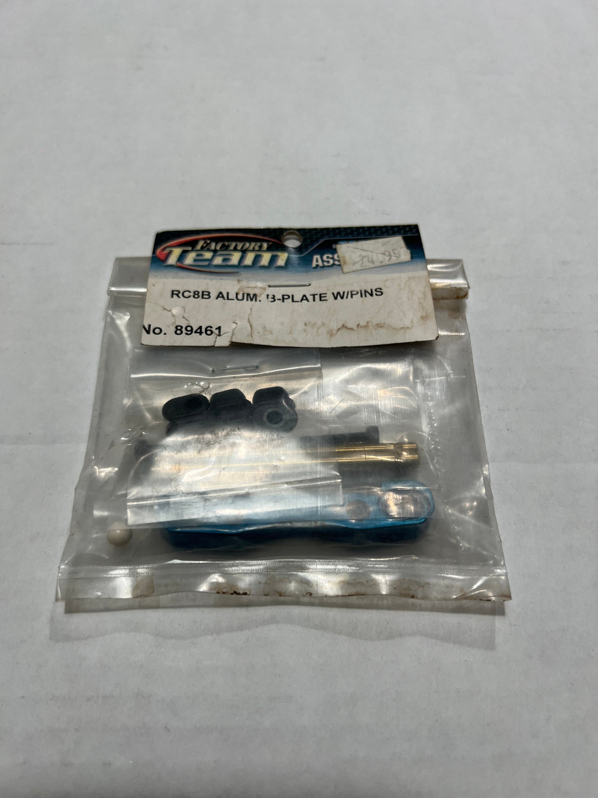 RC8B ALUM.B-PLATE W/PINS-ASC89461