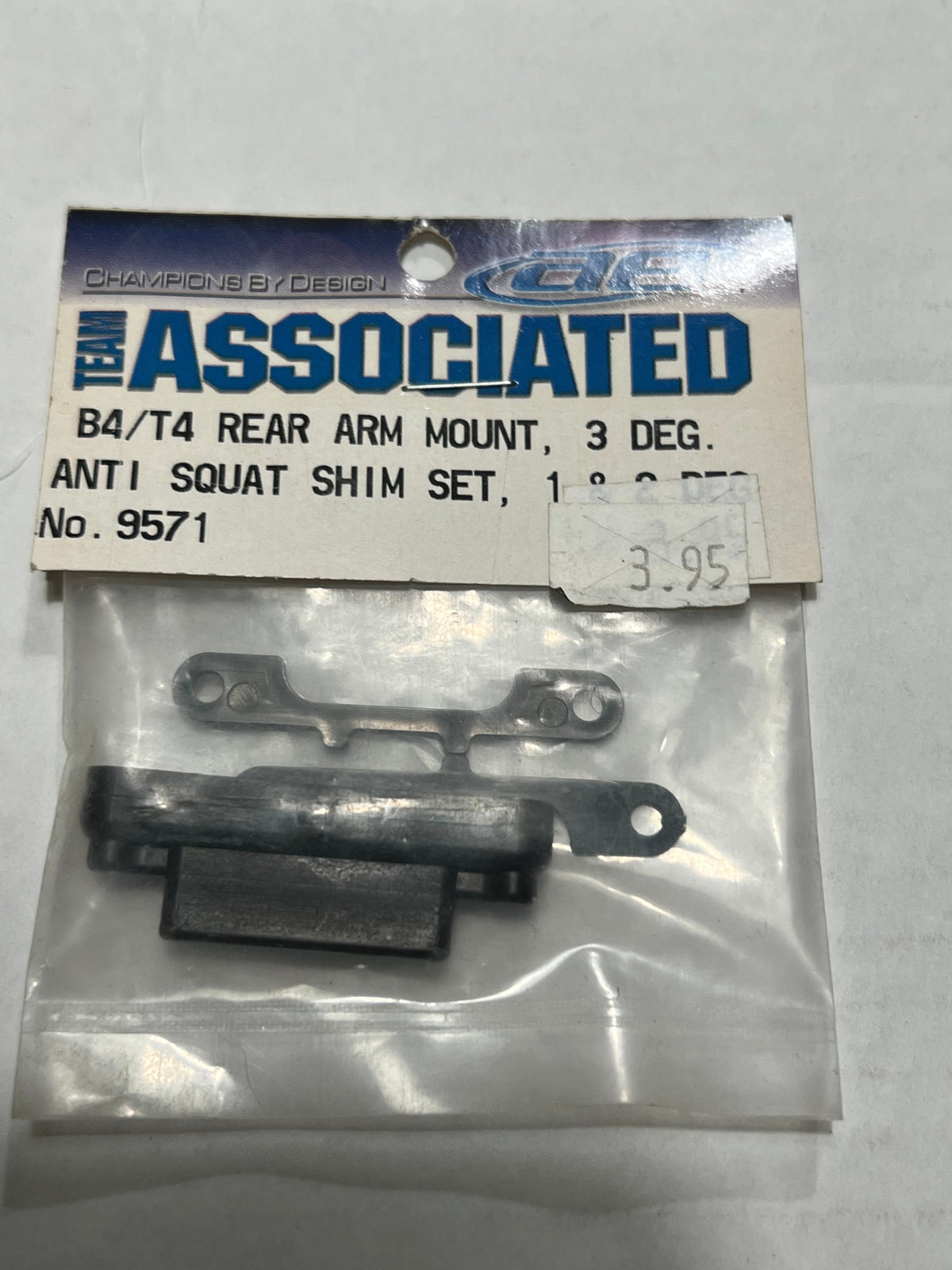 B4/T4 REAR ARM MOUNT, 3 DEG.ANTI SQUAT SHIM SET-ASC9571