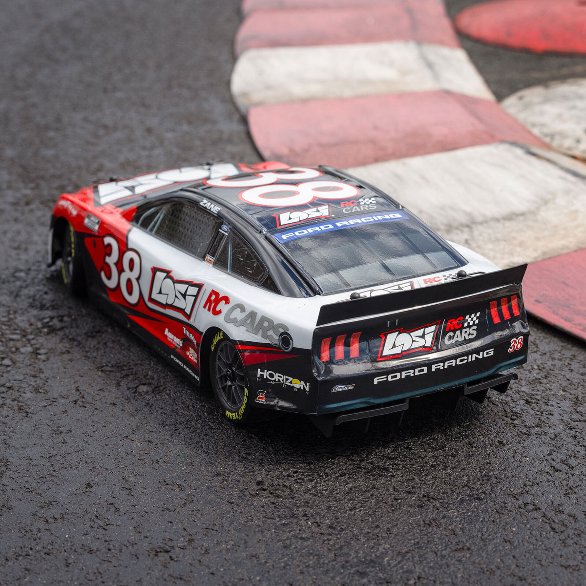 LOS1122638 1/12 NASCAR 2026 Zane Smith No. 38 Ford Mustang (Battery & Charger Included)