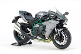 Kawasaki Ninja H2 Carbon Plastic Model Kit