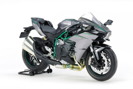 Kawasaki Ninja H2 Carbon Plastic Model Kit